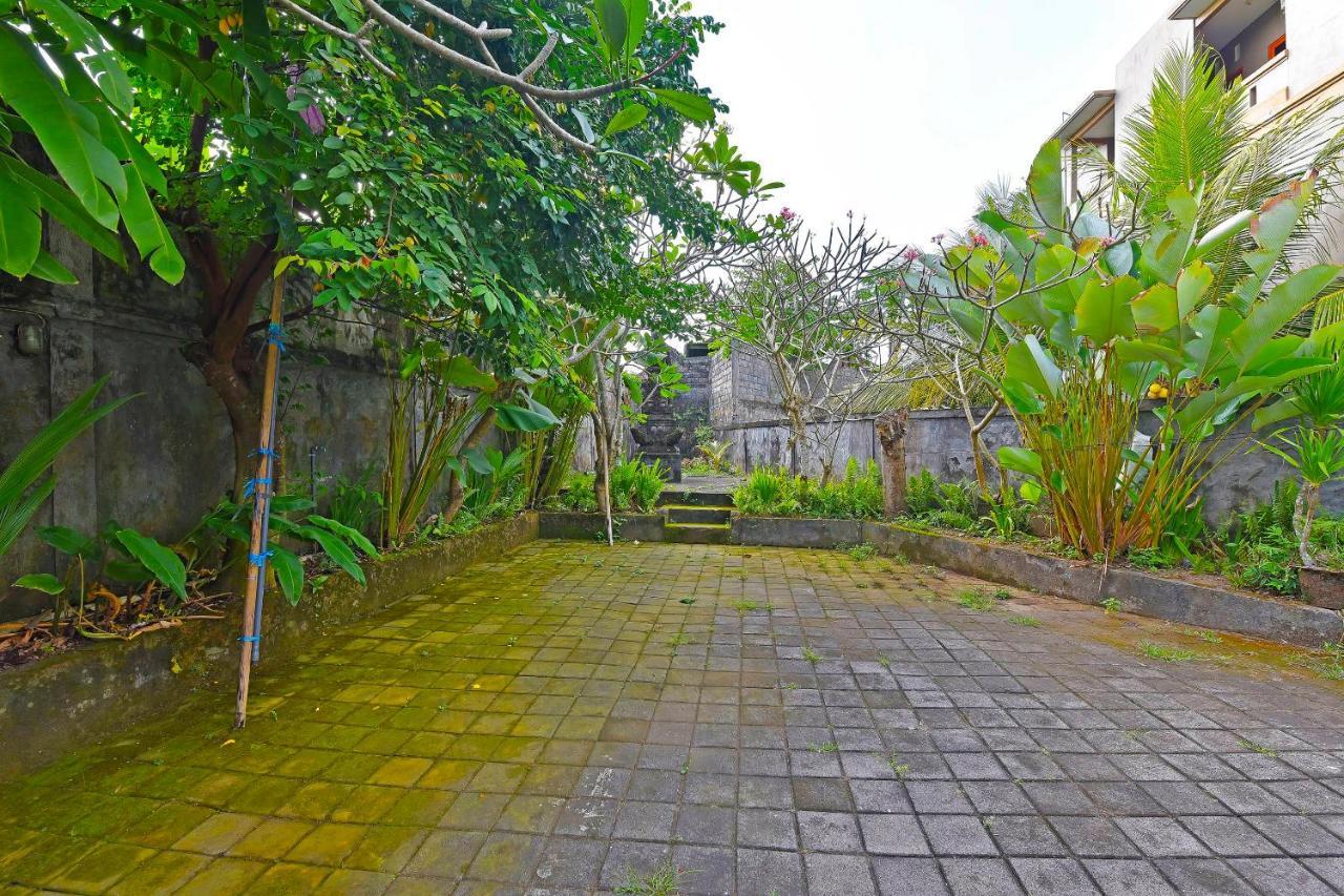 Oyo 90967 Soka Asri Guest House Darmasaba Extérieur photo